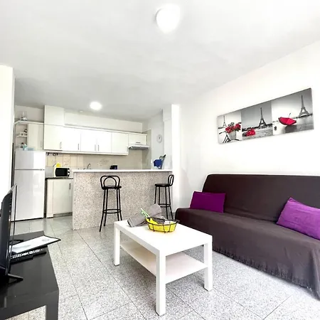 Apartamento Con Balcon, Wifi, A 2 Minutos A Pie De La Playa Apartamento *