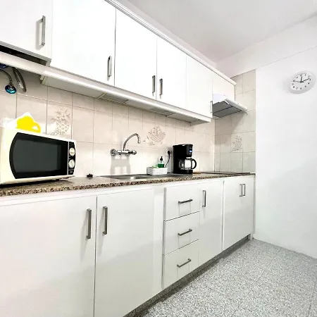 Apartamento Con Balcon, Wifi, A 2 Minutos A Pie De La Playa