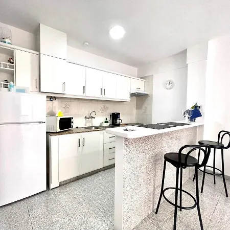 Apartamento Con Balcon, Wifi, A 2 Minutos A Pie De La Playa Apartamento Puerto de Santiago (Tenerife)